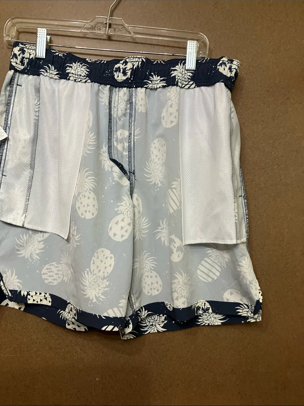 Men's Pineapple-Print Hybrid Shorts in Navy